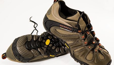 How Can Beginners Start Adventure Sports Safely?